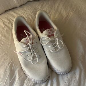 Kizik White Sneakers